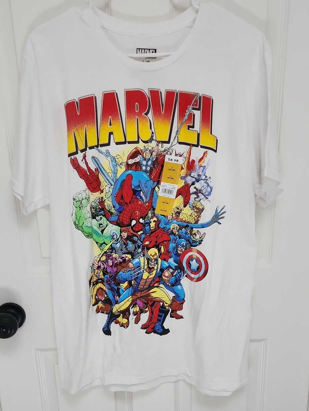Marvel‎ White T‑Shirt Size Large with Multicolor Superhero Collage